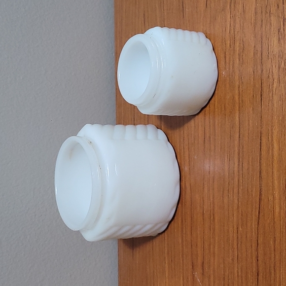 Vintage "WOODBURY" milk glass jars - Picture 1 of 3